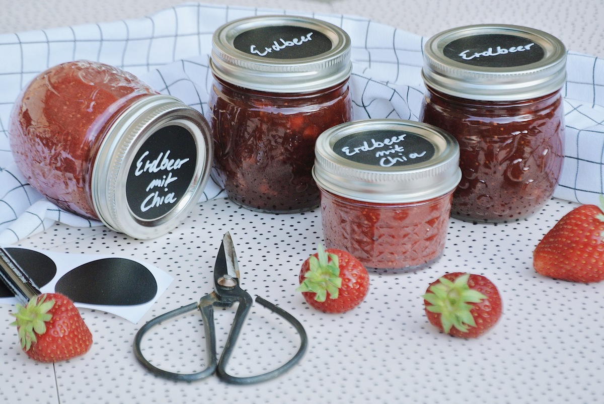 Selbstgemachte Marmelade ohne Zucker – Zwei leckere Rezepte mit Erdbeeren