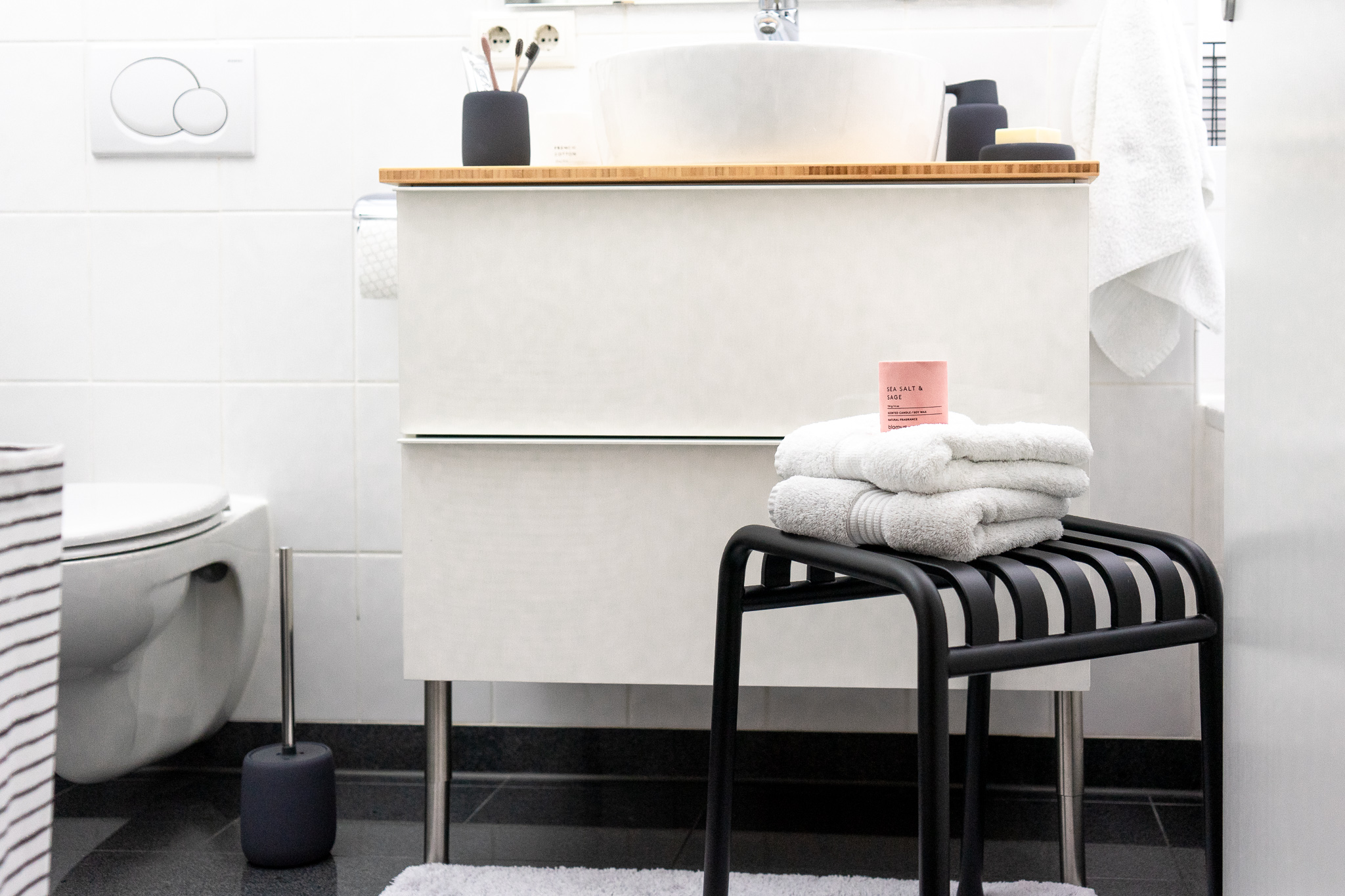 ein kleines badezimmer neu gestalten im skandinavischen design