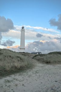 Leuchtturm-Blavandshuk-Fyr-Blavand-Hvidbjerg-Strand-daenische-Nordsee