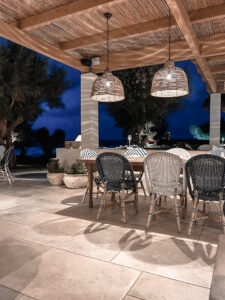 living.elements-Cretan-Malia-Park-Hotel-Kreta-Restaurant-Almyra-abends