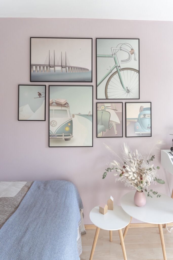 livingelements-rosa-Wand-nachher-Schreibtisch-Bilderwand
