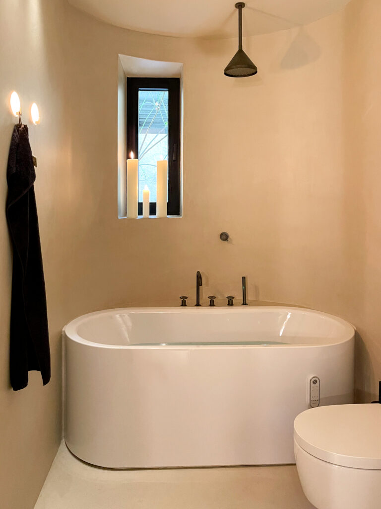 livingelements-solebich-apartment-muenchen-badezimmer-badewanne-kaldewei