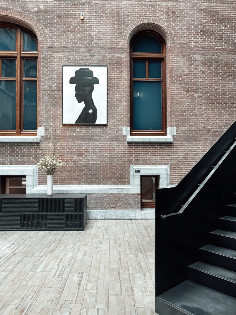livingelements-conservatorium-hotel-amsterdam-lobby-bastiaan-woudt