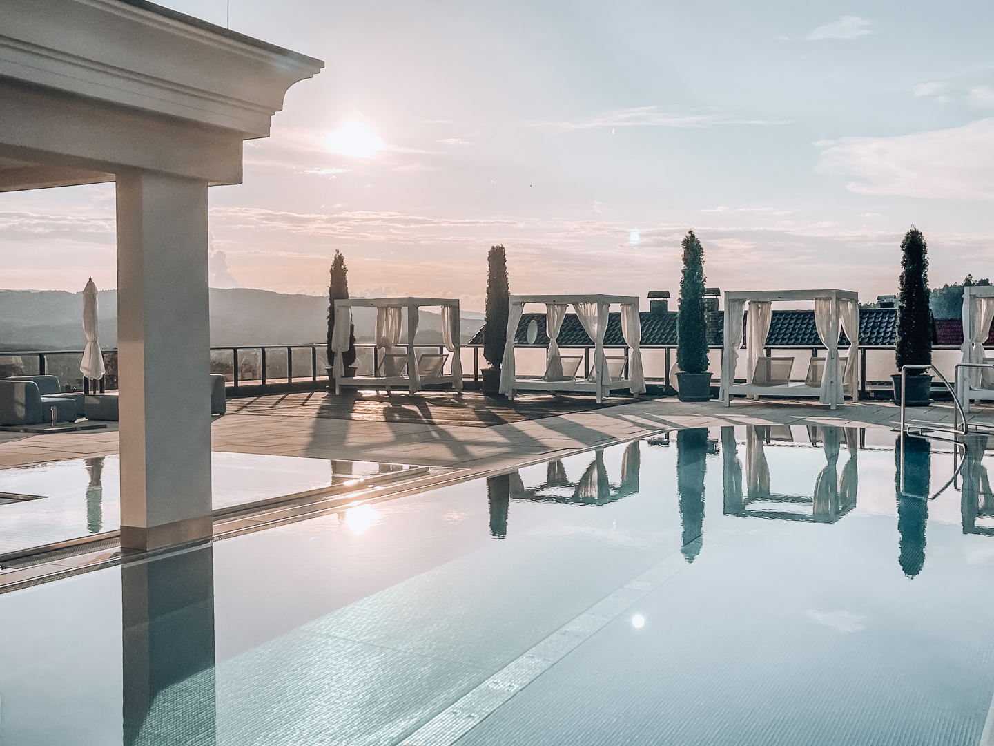 living-elements-oswald-collection-landromantik-hotel-bayerischer-wald-pool