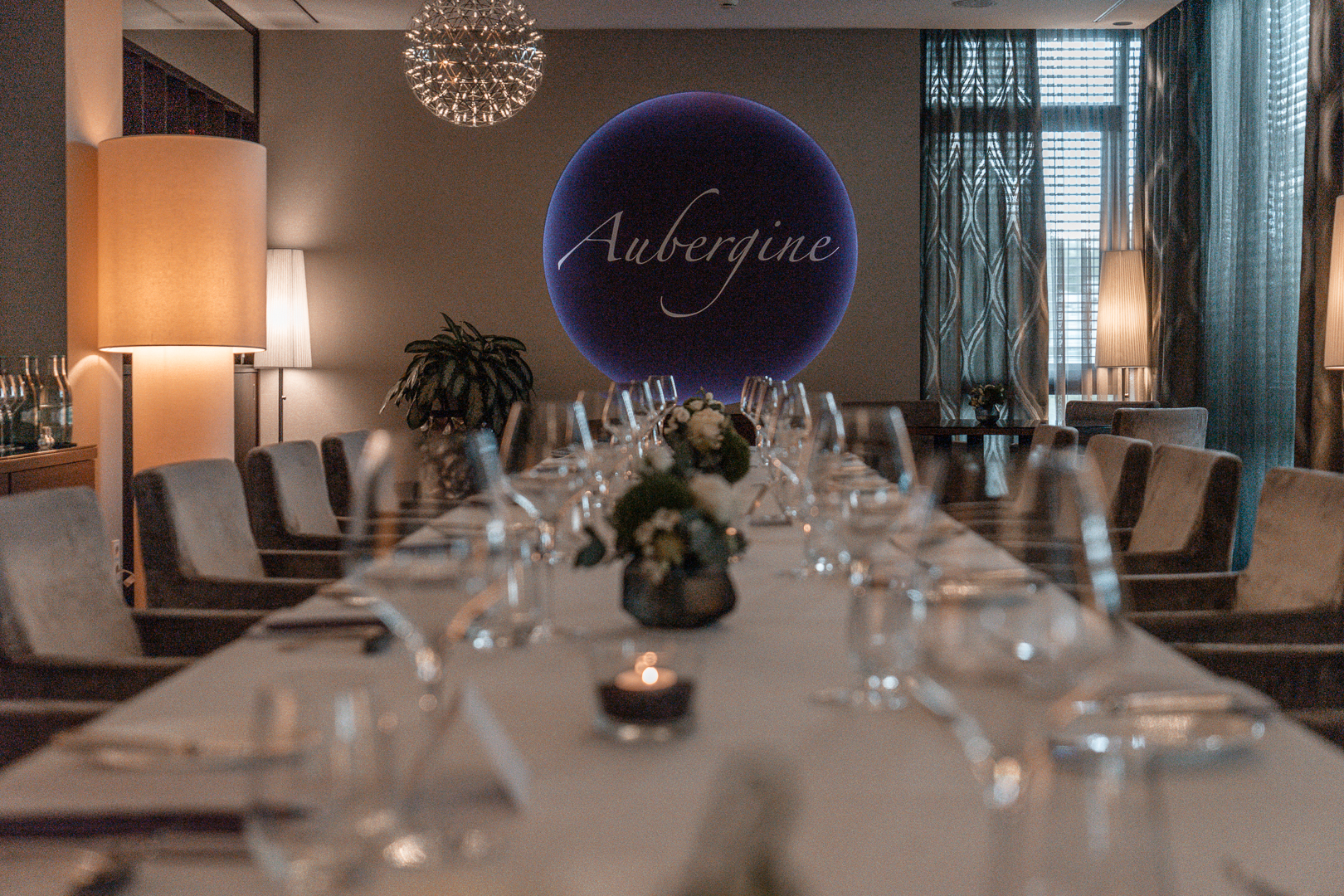 livingelements_Hotel_Vier_Jahreszeiten_Starnberg_Bayern_Aubergine